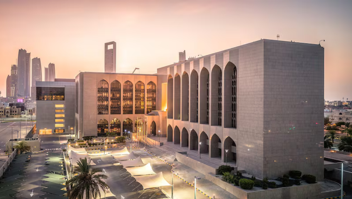 UAE Central Bank Revokes Malik Exchange Licence over Anti-Money Laundering Violations