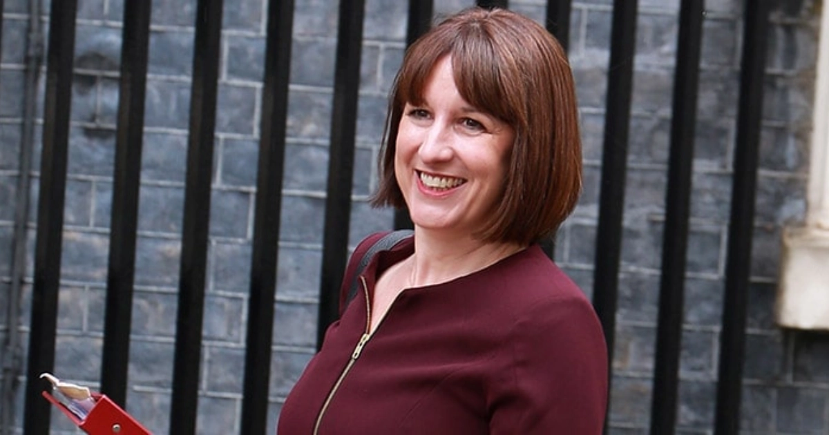 Rachel Reeves Transfers AML Supervision from Solicitors Regulation Authority to FCA Watchdog